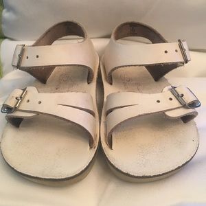 Saltwater sandals size 3